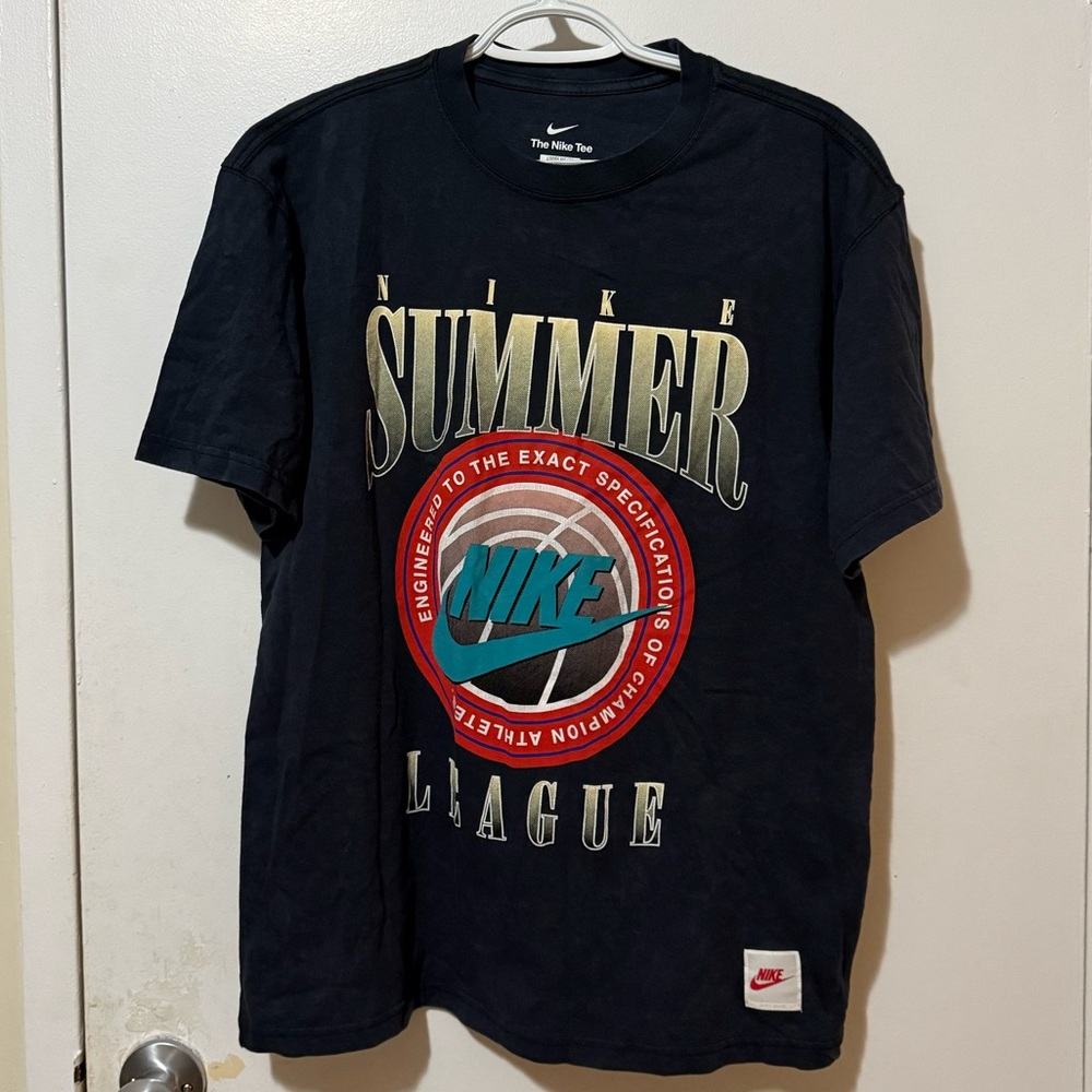 NEW! NIKE BLACK LOOSE FIT TEE